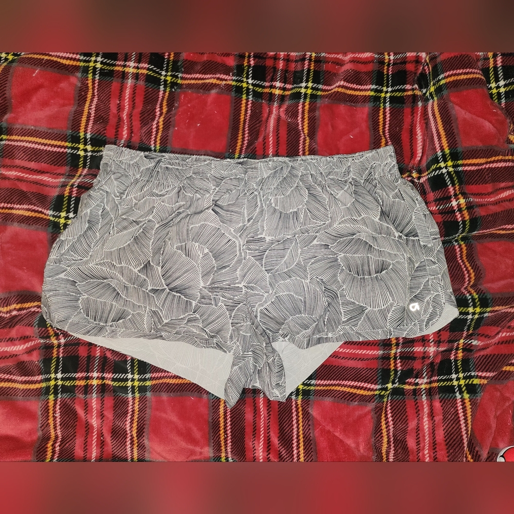 Gap fit shorts